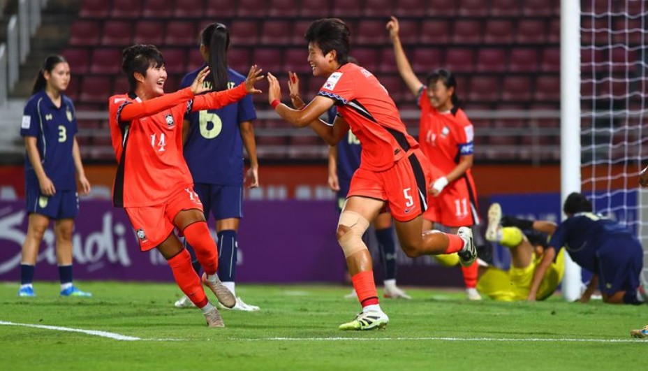 韩足晚报（26.4.13）韩U20女足拿到波兰世青赛门票