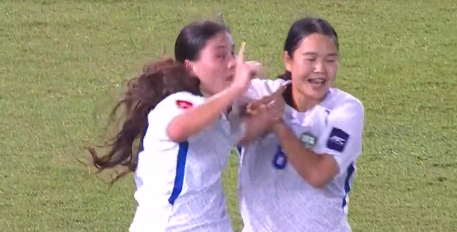 U20女足首次丢球！6人防线被打透，刘晨被穿裆，科林贝尔急了