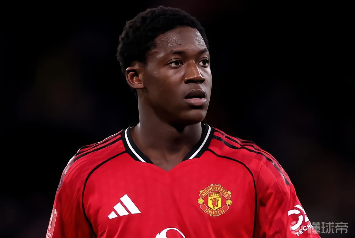 跟队记者：梅努因轻伤缺席曼联与利兹联的比赛