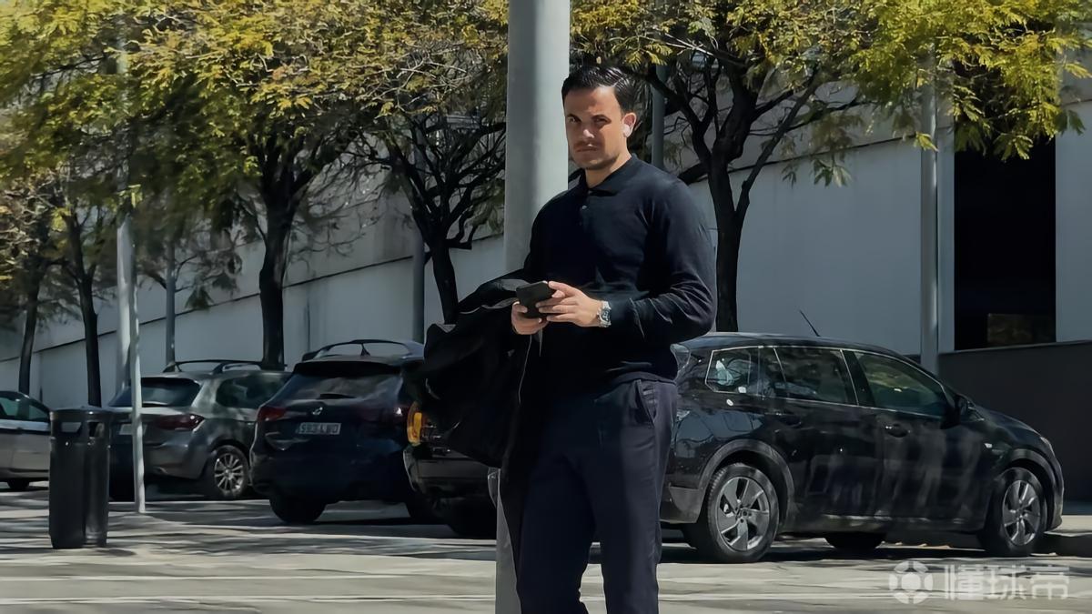 每体：罗马体育主管上周到访巴萨，并和巴萨管理层非正式会面