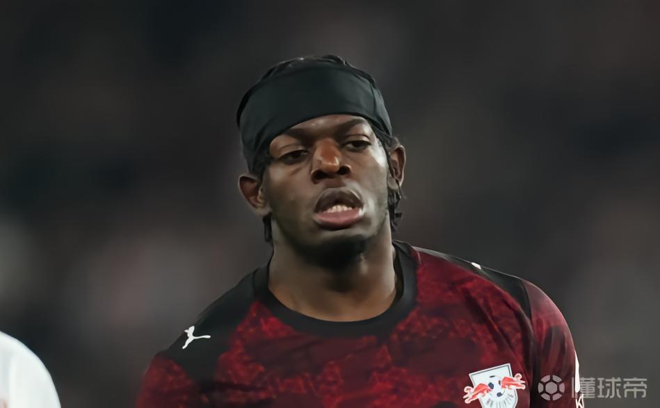 法尔克：阿森纳与卢克巴的经纪人进行初步接触，尚未提交报价