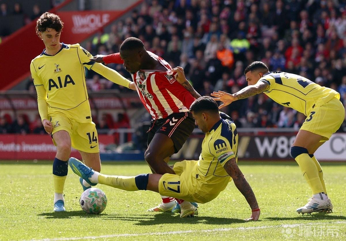 0-1告负，热刺时隔16年再度在英超输给桑德兰