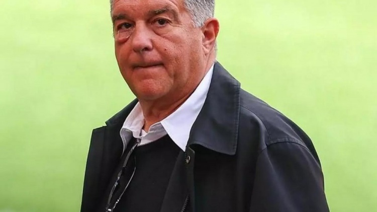 每体：拉波尔塔右眼明显肿胀 可能得了麦粒肿