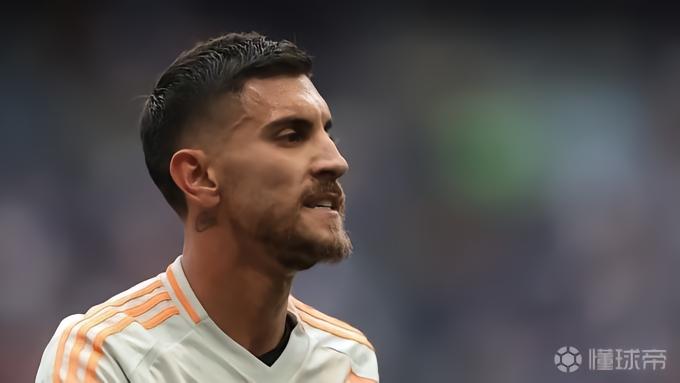 斯基拉：罗马已与佩7经纪人谈大幅降薪续约，球员首选留队