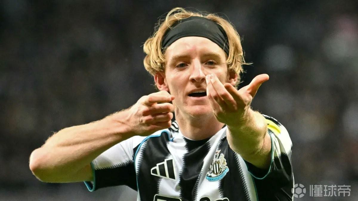 英媒：拜仁准备为戈登支付5500万英镑，目前已接触球员经纪人