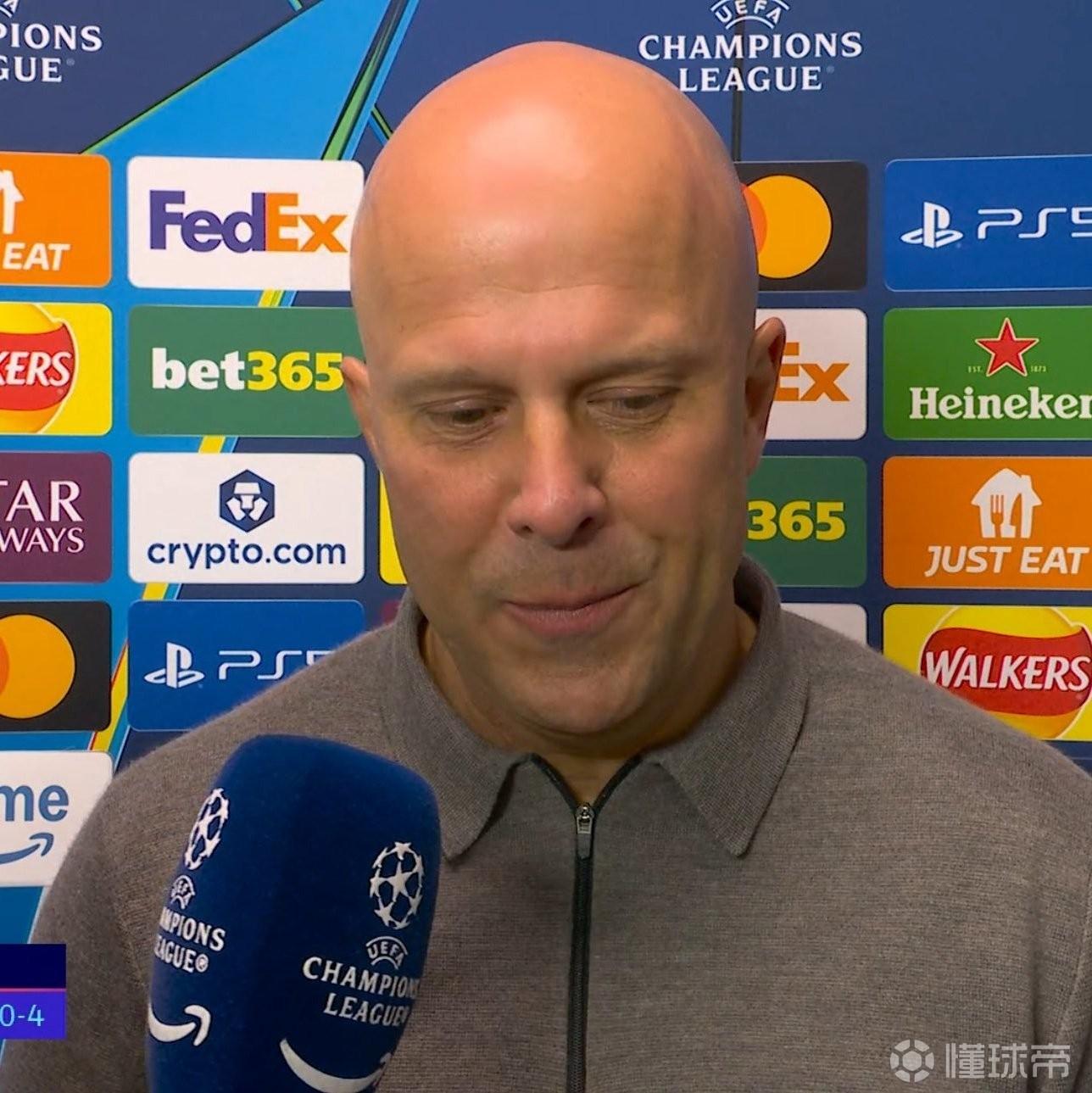 斯洛特：埃基蒂克情况不太乐观；从预期进球看我们本应打进两球