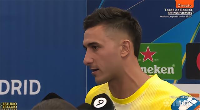 穆索：你怎么会问费尔明那球？我自己也被撞疼了