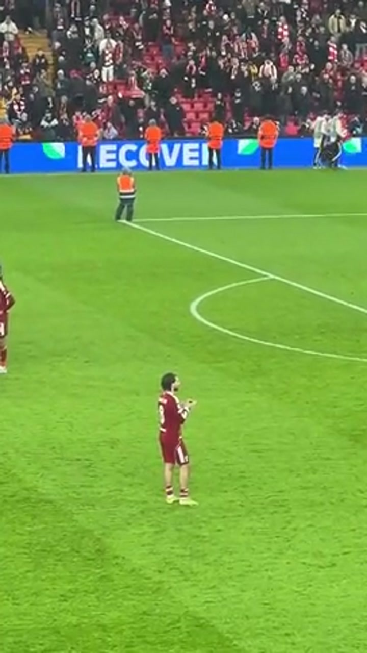 十分沮丧！实拍索博斯洛伊赛后谢场