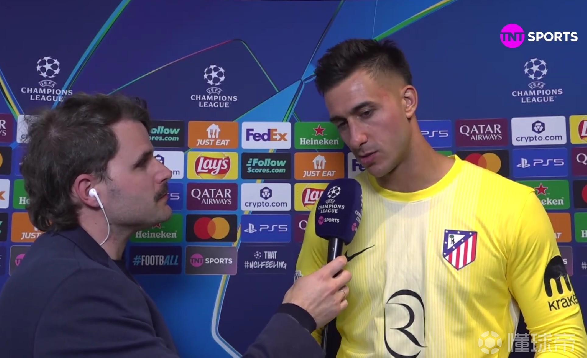 穆索：作为同行，看到费尔明受伤我心里也特别不好受