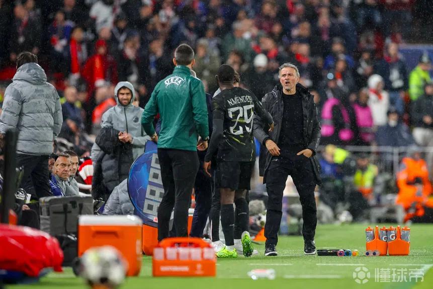 维蒂尼亚：门德斯的问题应该不严重，为避免伤势加重他被换下