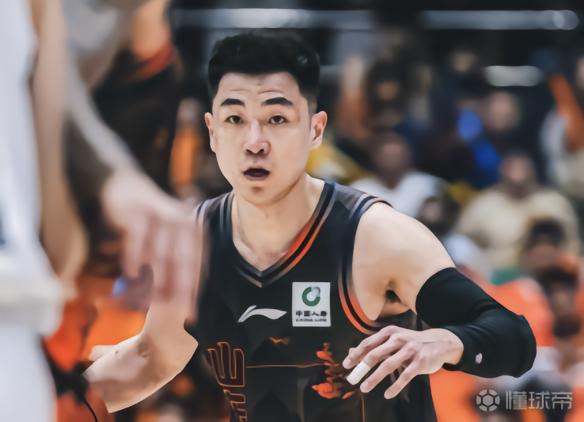生涯助攻2273次，高诗岩超越吕晓明升至CBA历史助攻榜第九位