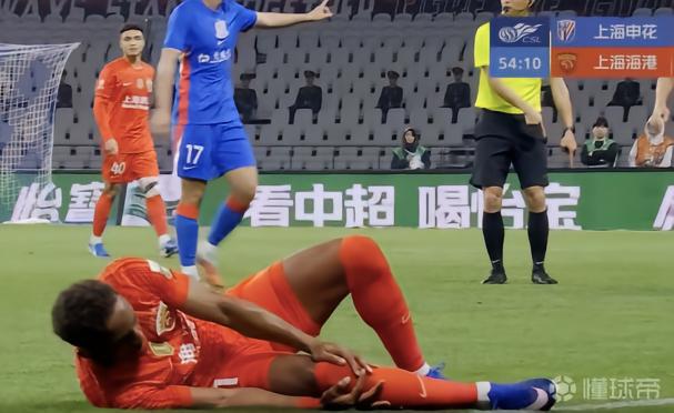 东体：加布里埃尔已经返回巴西，梅伦多一直在跟队训练