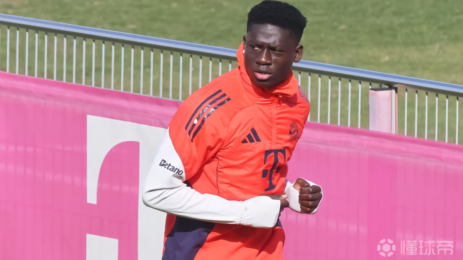 时速超36km/h，拜仁小将恩迪亚耶创拜仁青训基地速度纪录
