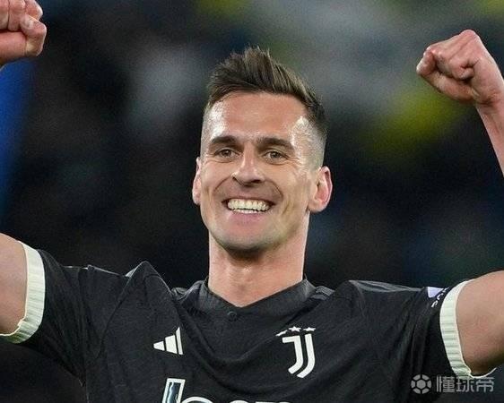 尤文官方：米利克右大腿股二头肌中度撕裂；本赛季因伤仅出场34分钟