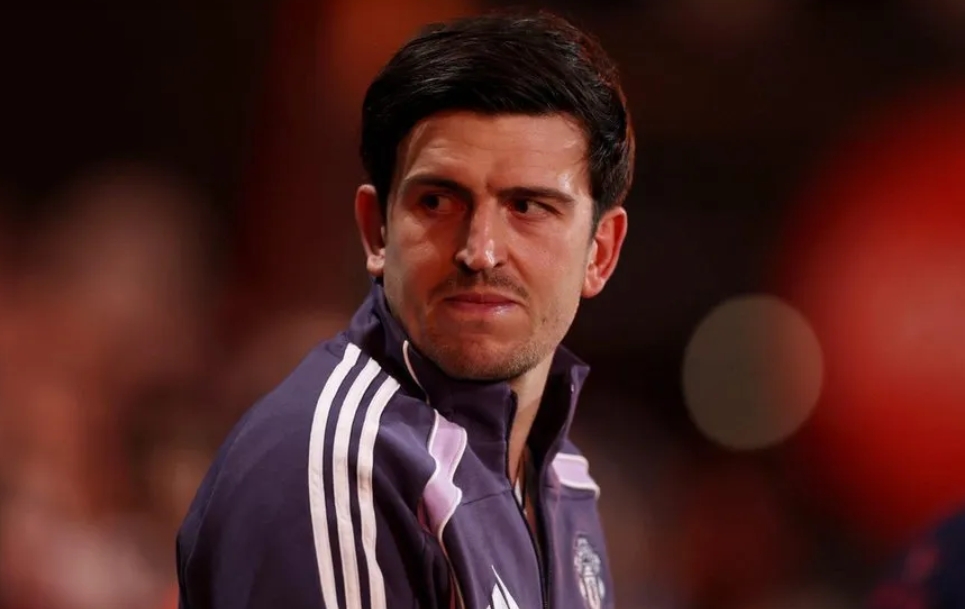 英足总官方：马奎尔辱骂第四官员 被追加停赛1场