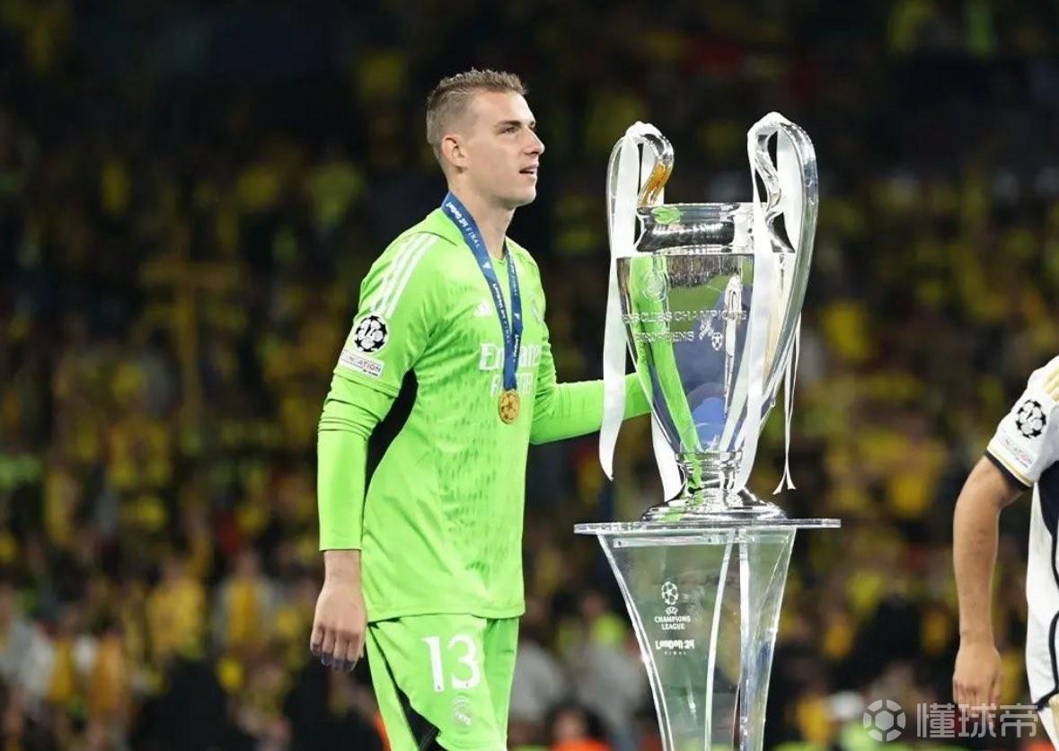 8场丢15球，卢宁本赛季8次代表皇马首发无一零封