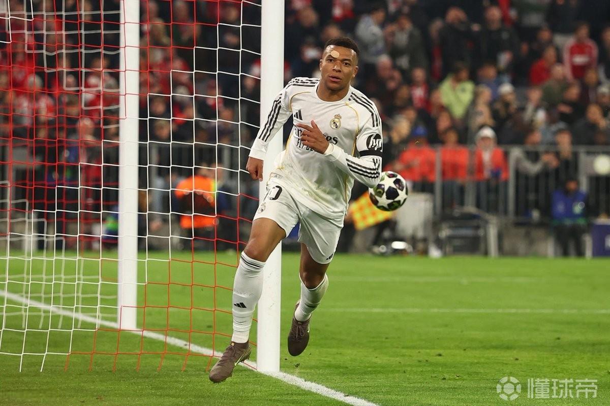 姆巴佩单赛季欧冠打入15球，仅次于13/14和15/16赛季的C罗