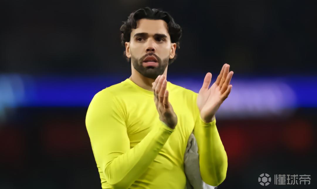 葡体中场：阿森纳拥有一名现象级门将，拉亚让球门看起来很小