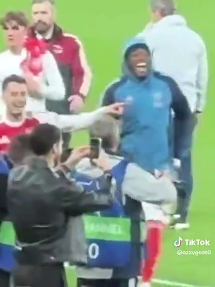 当苏维门迪获得全场最佳时 队友都笑翻了