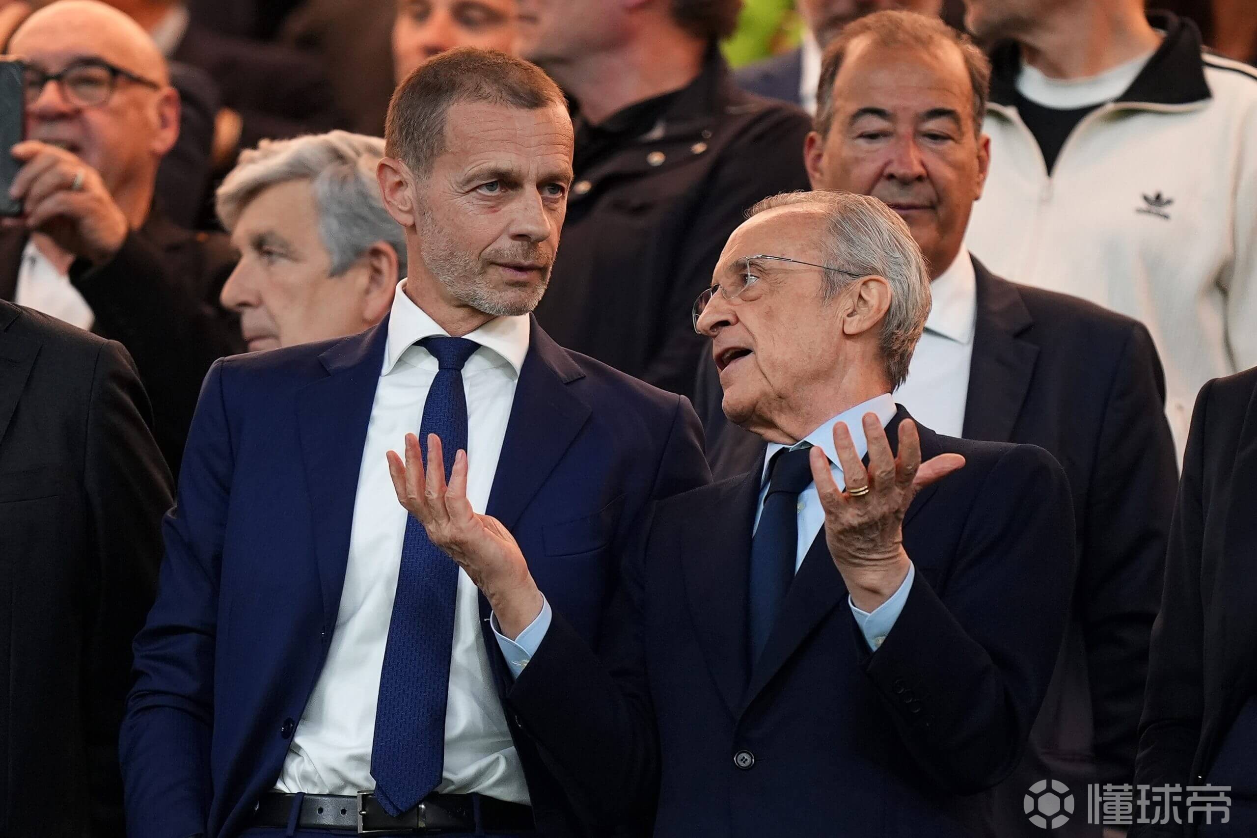 内部人士：皇马需进行重大变革，还需要任命一位足球总监