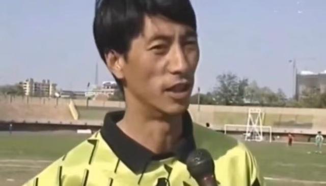 全网热梗：施指导的“最佳状态”，为何成了年轻人的精神图腾？