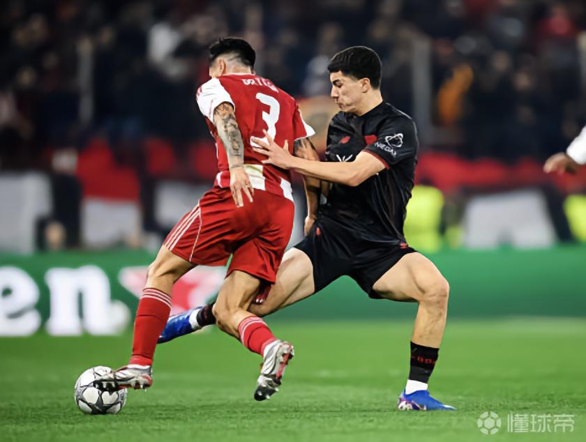 曼晚：曼城确实有意药厂中场马扎，但他们还有其他优先事项