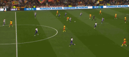 半场：朗斯0-2图卢兹，卡塞雷斯破僵，孔巴萨建功