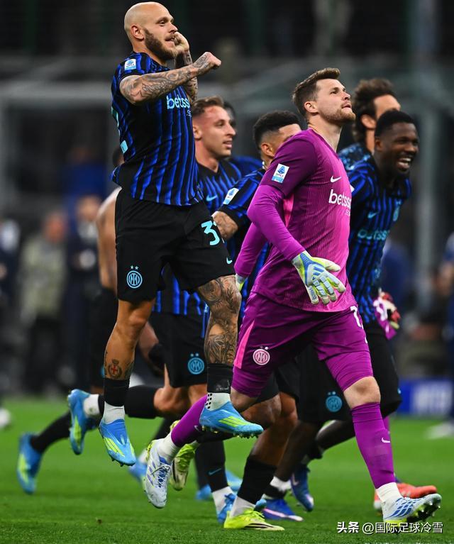 国米意大利双星齐造神纪录 用蓝黑军的喜悦疗愈国家队的伤心