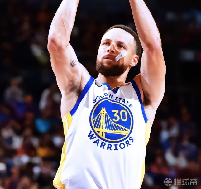 手感全无，库里16中4&三分10中3取17分4板4助2断，正负值-13