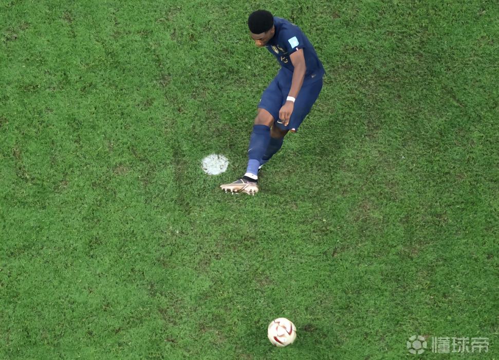 楚阿梅尼：我愿意承担责任；上届世界杯决赛那脚点球确实很糟