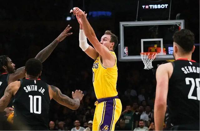 肯纳德高效老詹准三双湖人取胜火箭 杜兰特G2要复出吗？