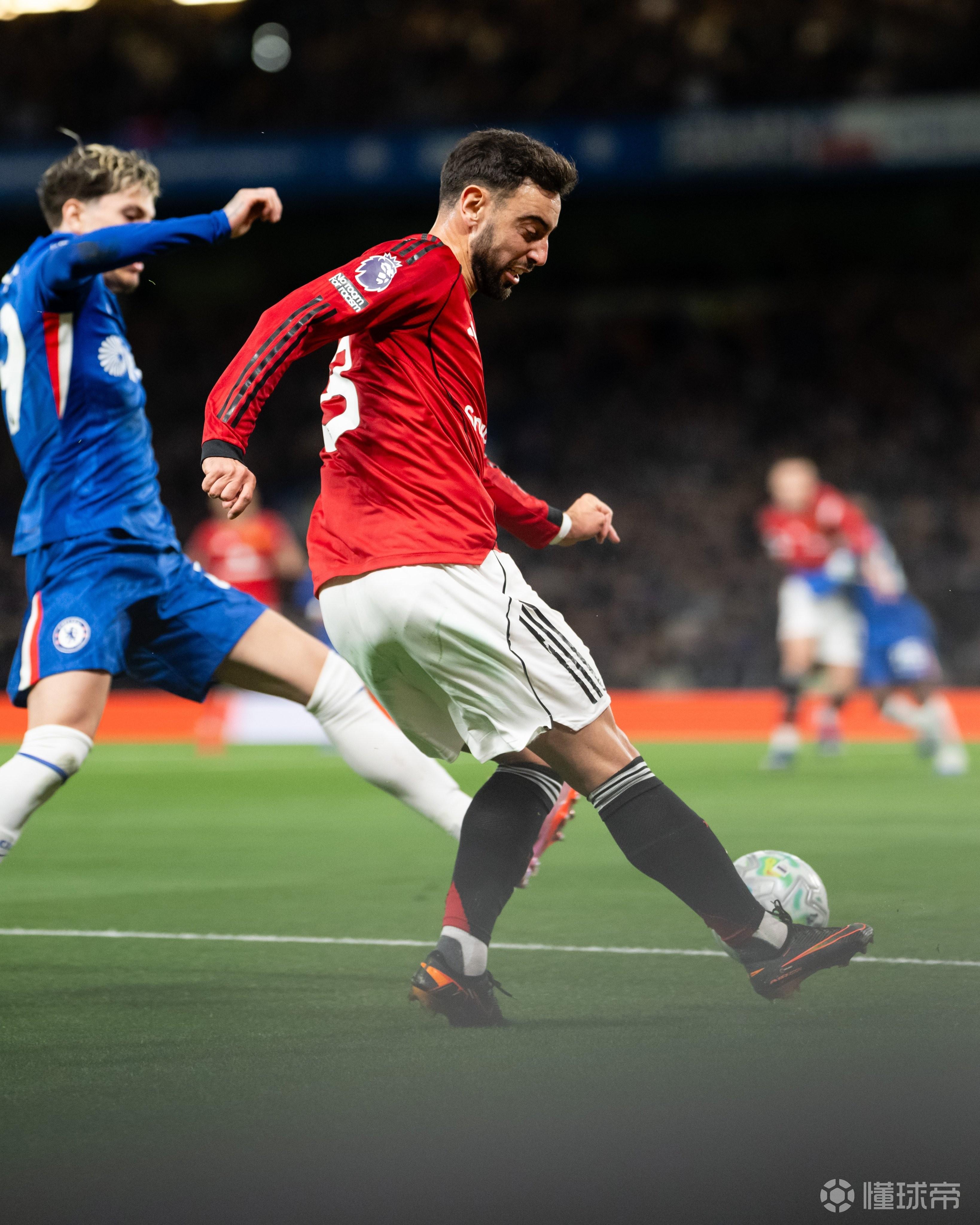 跟队：遇到困难就把球交给B费，依然是曼联屡试不爽的战术