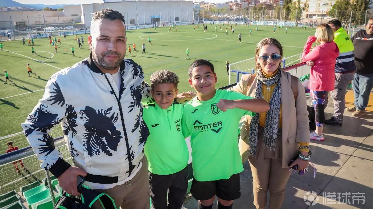 科尔内利亚球迷谈俱乐部被梅西收购：我们希望将球队带到西乙