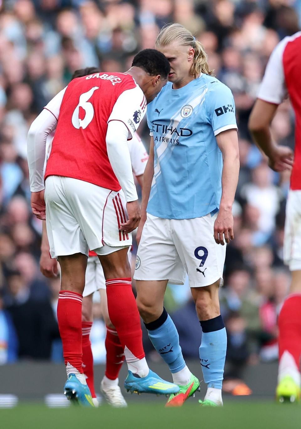 城枪大战激烈冲突！加布头槌哈兰德逃红，10人互相推搡，瓜帅暴怒