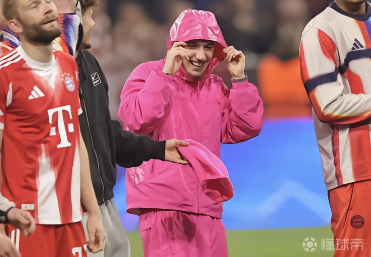 埃芬博格：拜仁签球星会堵住年轻人成长空间；赫内斯总是对的