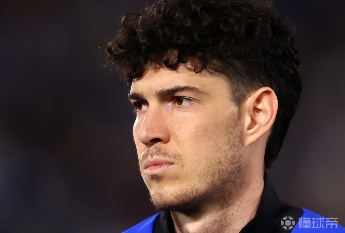 记者：巴斯托尼想去巴萨，但国米不会接受球员+转会费的报价