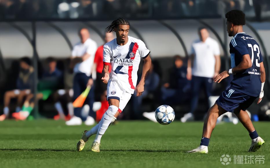 巴黎人报：汉堡希望签下巴黎17岁中场让热亚尔