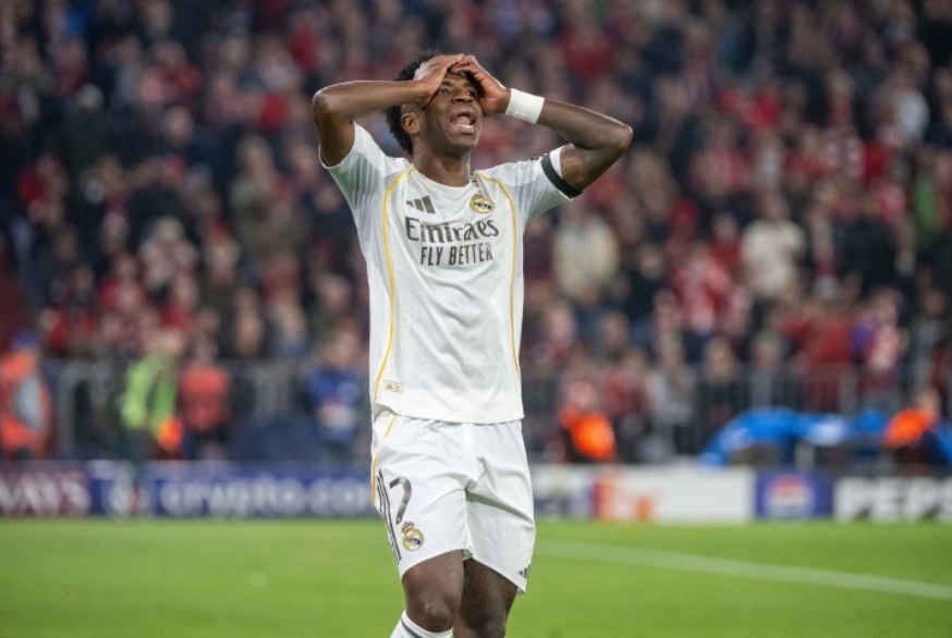 在场上让贝林厄姆闭嘴！世体：皇马更衣室厌倦了维尼修斯的态度