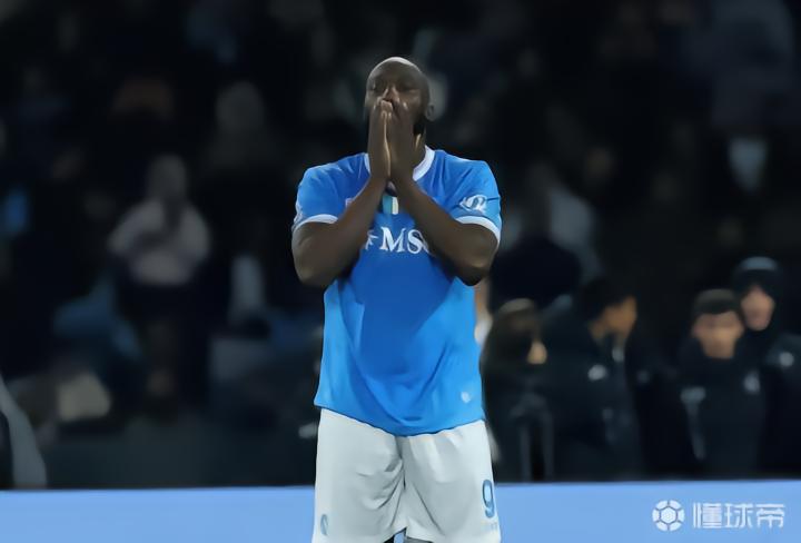 米体：因此前拒绝按期归队，那不勒斯将对卢卡库罚款15万欧元