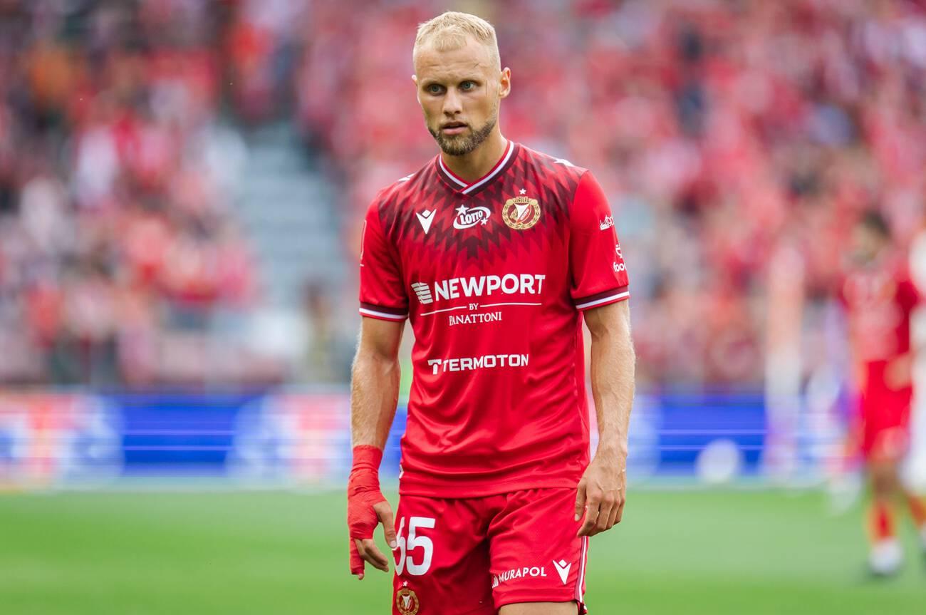 官方：前波兰国脚奇日将接受膝盖手术，预计缺阵九个月