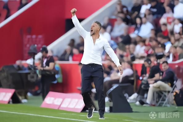 德米凯利斯执教马略卡西甲前5场拿10分，队史第二仅次于库珀