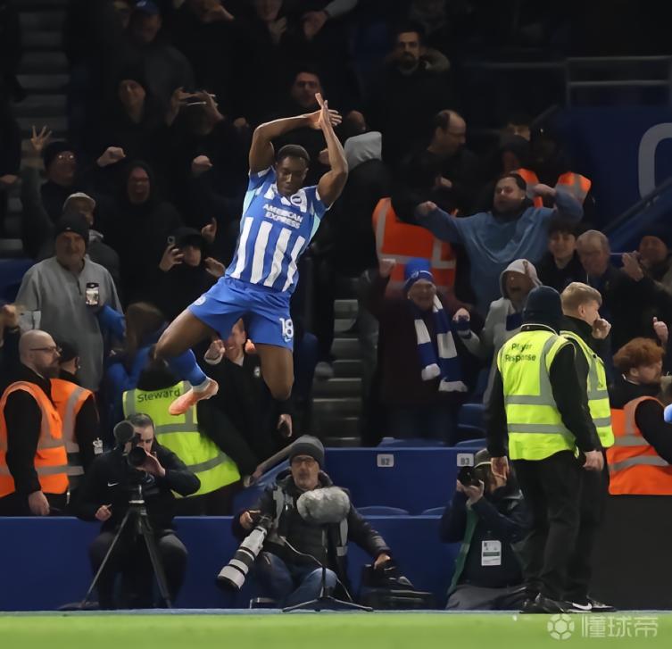 7球，切尔西是维尔贝克英超生涯进球并列最多的对手