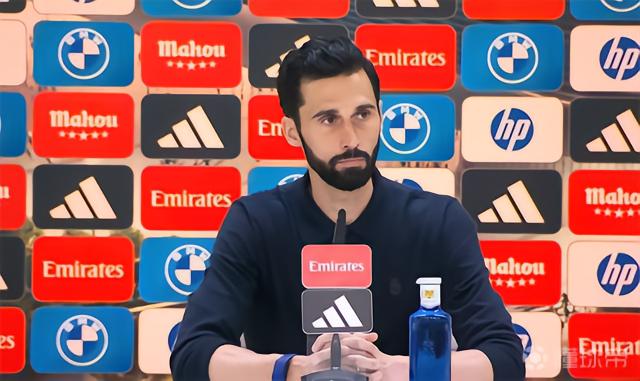 阿韦洛亚：很高兴维尼修斯今天把嘘声变成掌声