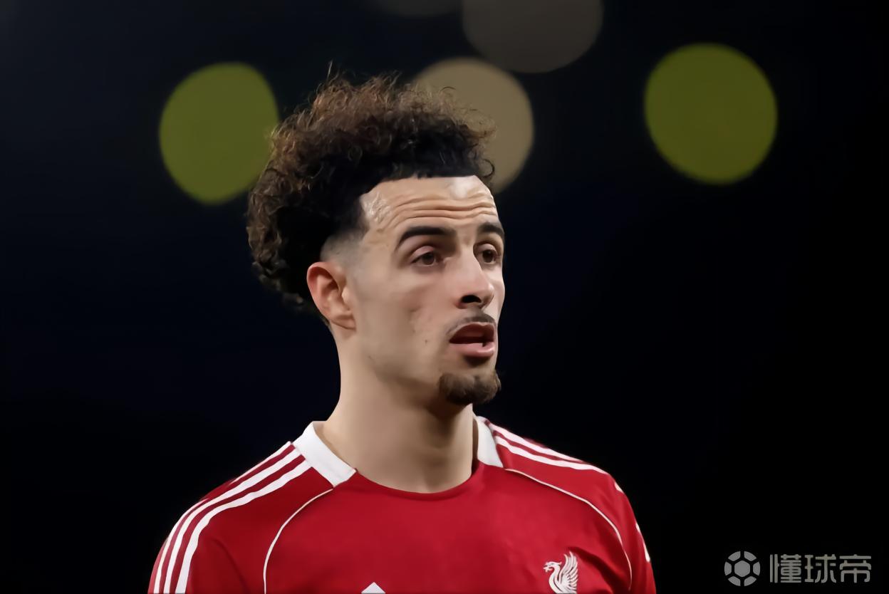 TA：利物浦缺乏本土青训，琼斯留队意义重大但目前续约无进展