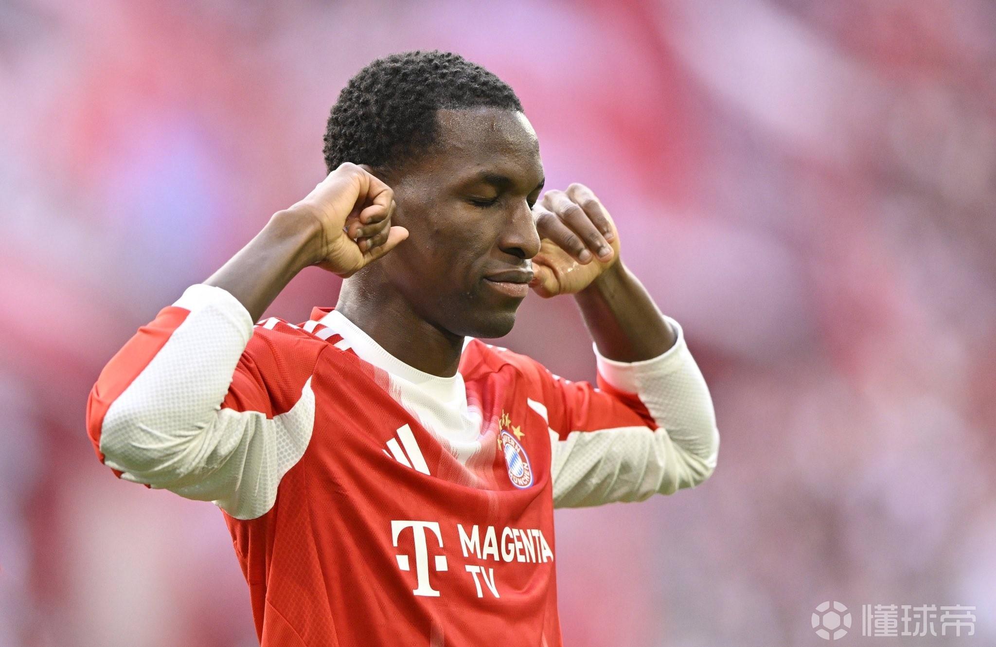 德天空：拜仁满意雅克松的职业态度，但球员夏窗将结束租借