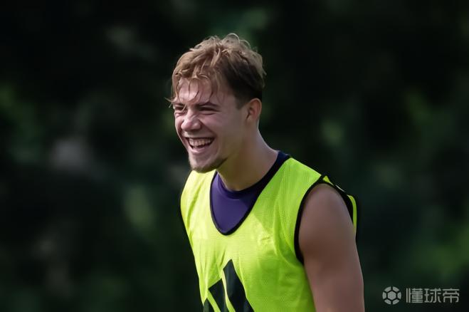 吉格斯：霍伊伦在曼联时运气不好，当时队里只有他一个前锋