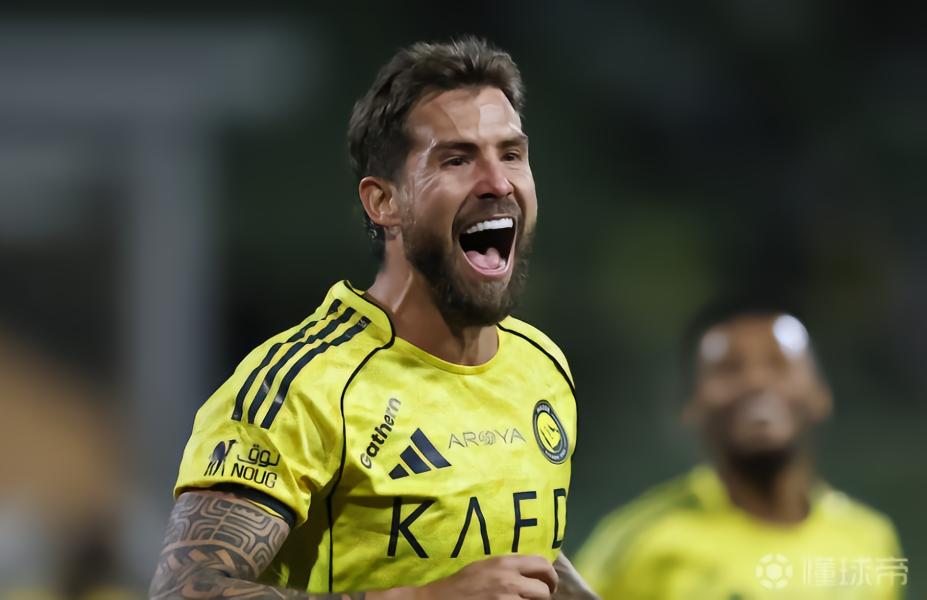 阿斯：伊尼戈-马丁内斯和胜利都希望至少再续约一个赛季