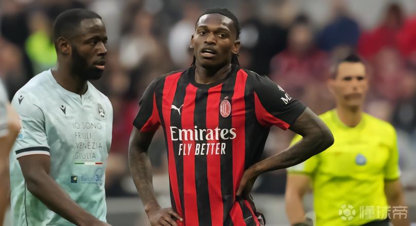 世体：巴萨考虑过B席、莱奥等人，但他们目前都不是优先选择