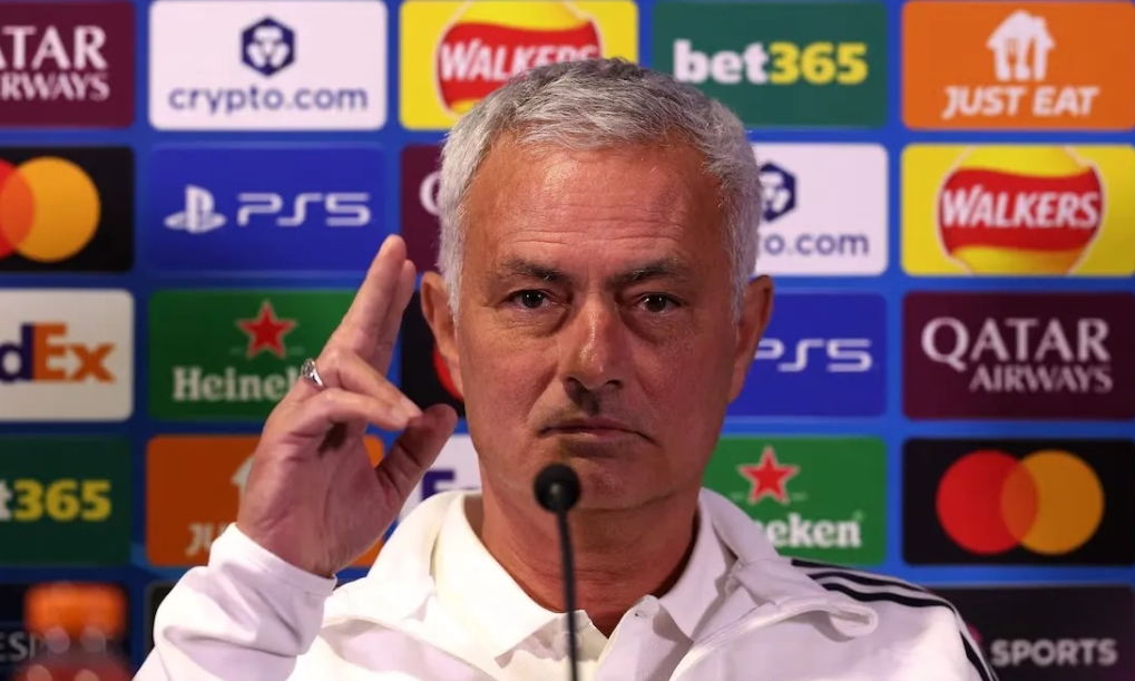 狂人重返伯纳乌？阿斯：经纪人门德斯向皇马推荐了穆里尼奥