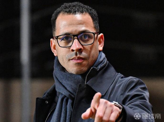 罗塞尼尔执教切尔西战绩：23场11胜2平10负，欧冠16强出局